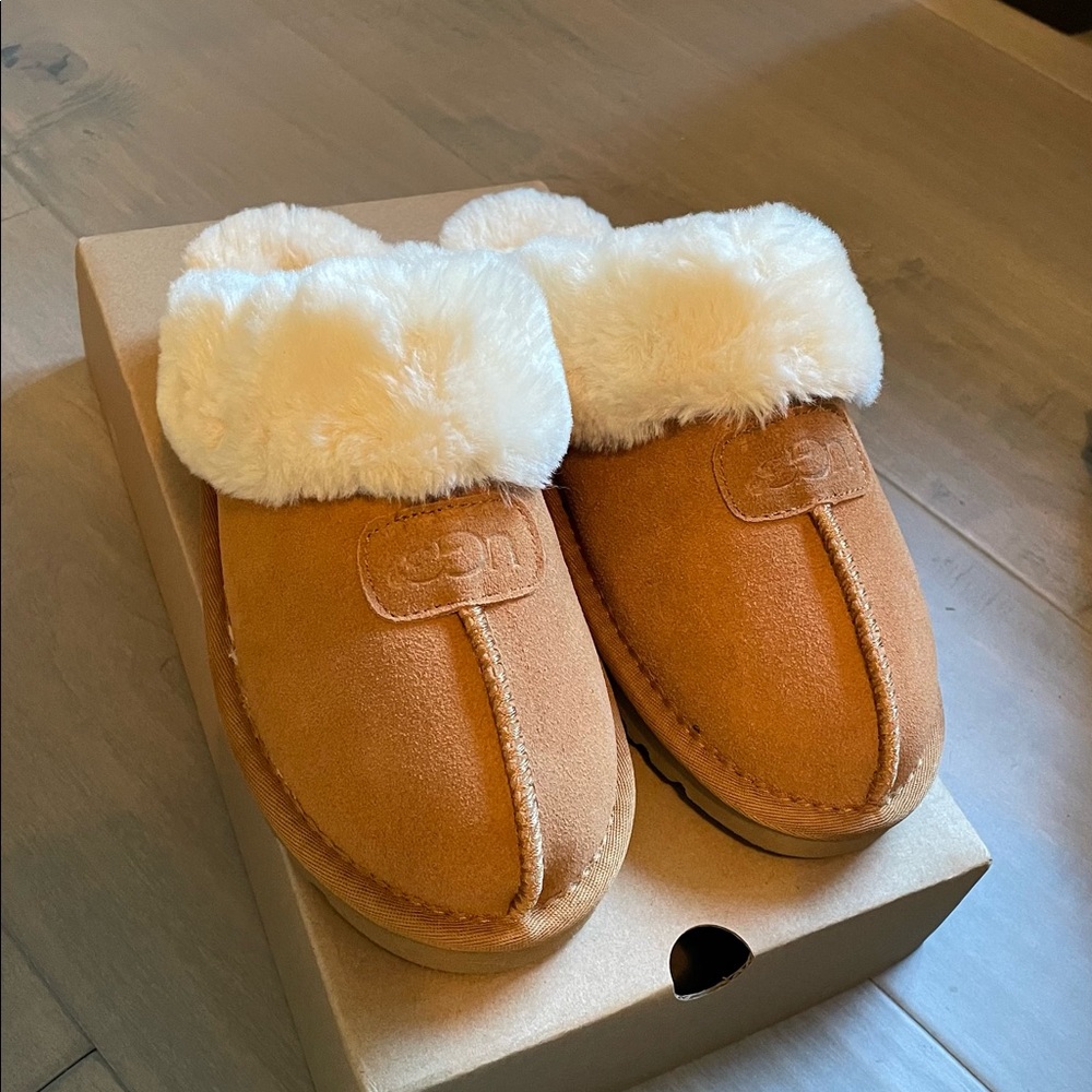 Slip-on UGGs brand new in box